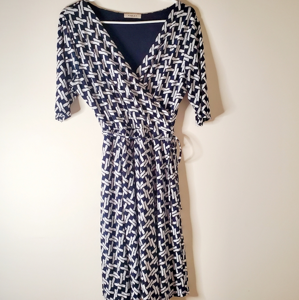 Wrap front a line flattering tie waist medium